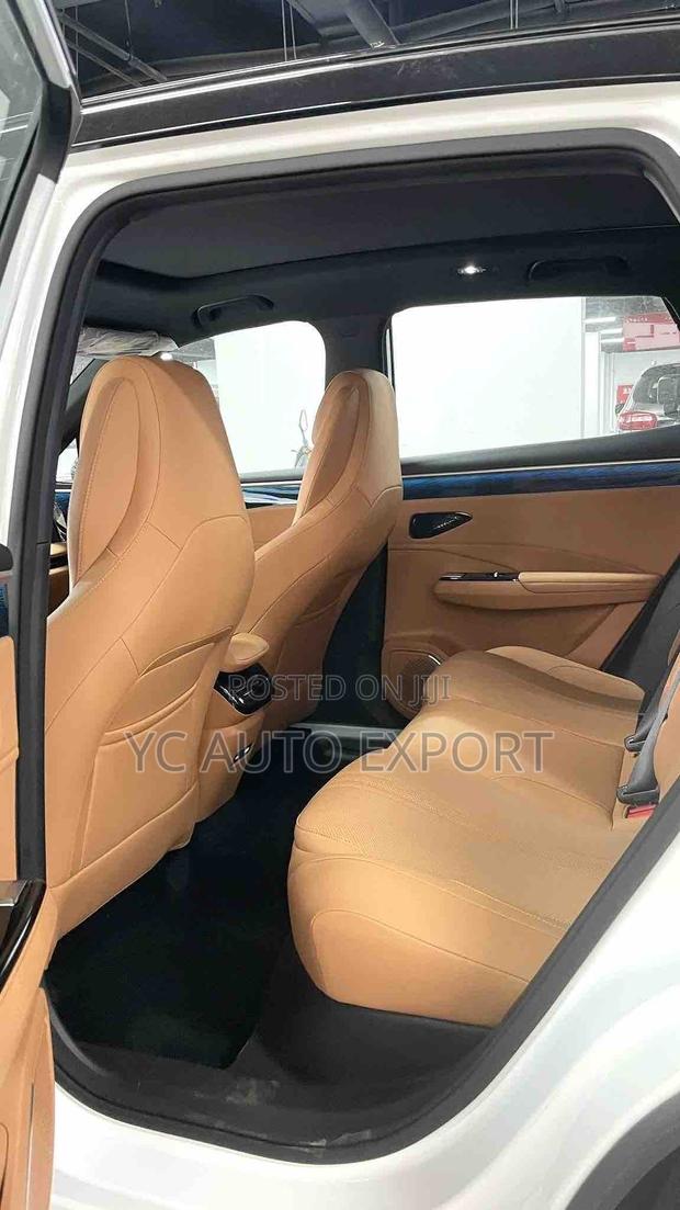 New Geely Galaxy L7 2026 Beige