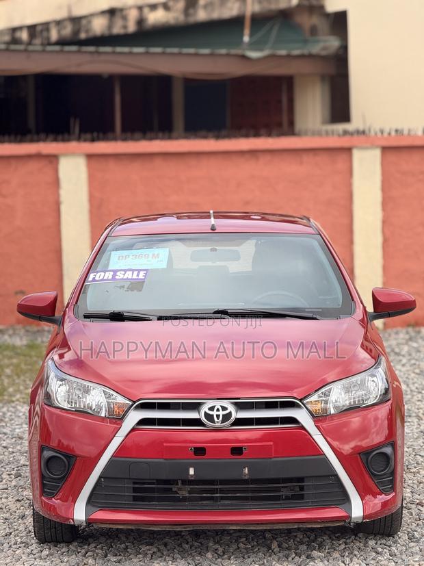 Toyota Yaris L Hatchback 5dr 2016 Red