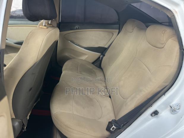 Hyundai Accent 2011 White