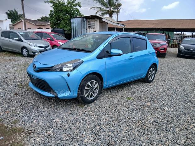 Toyota Vitz 1.3 FWD 5dr 2015 Blue