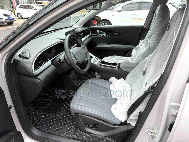 Geely Xingyuan 2026 Beige