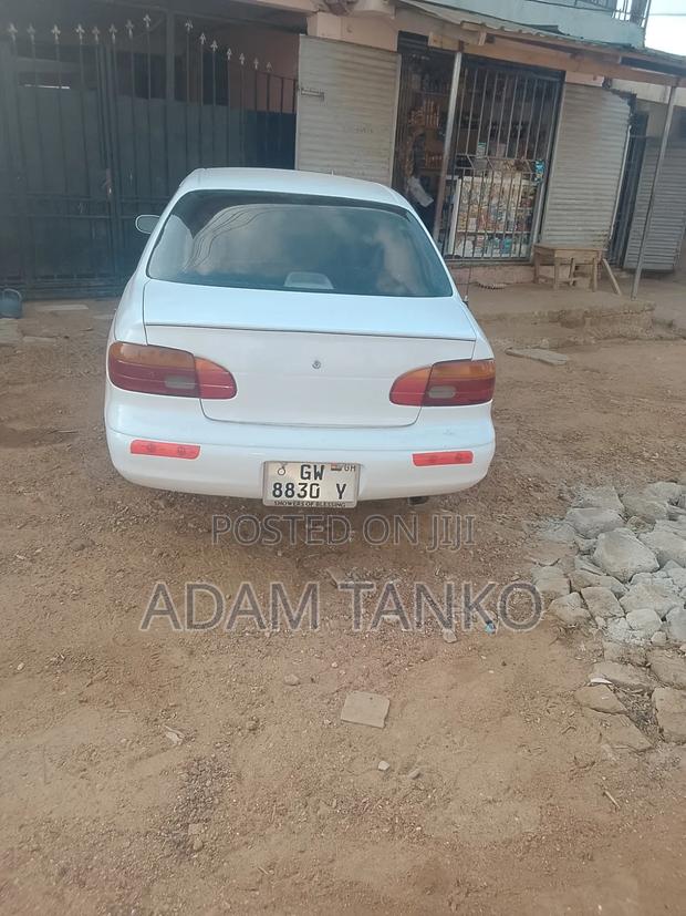 Toyota Corolla 1.9 D Sedan 2000 White