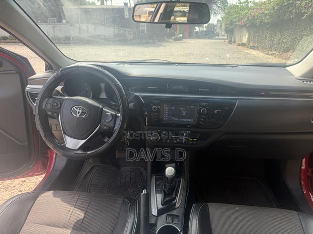 Toyota Corolla LE 4dr Sedan (1.8L 4cyl CVT) 2016 Red