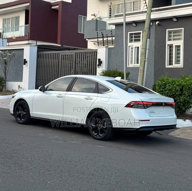 Honda Accord LX CVT 2025 White