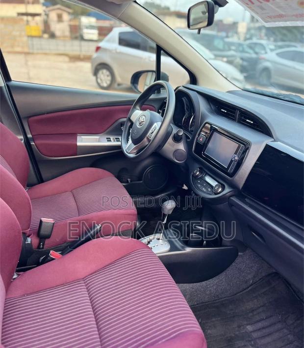 Toyota Vitz 1.3 AWD 3dr 2015 Brown