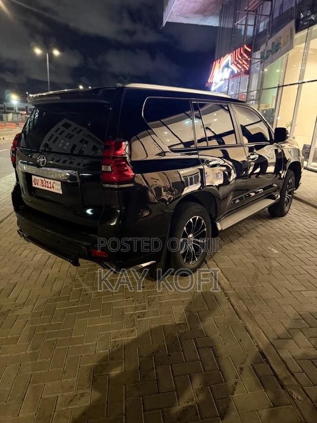 Toyota Land Cruiser Prado 2.7 2019 Black