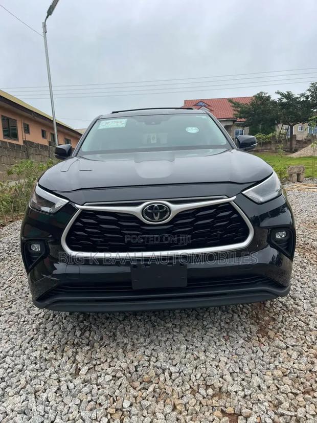 Toyota Highlander 2022 Black