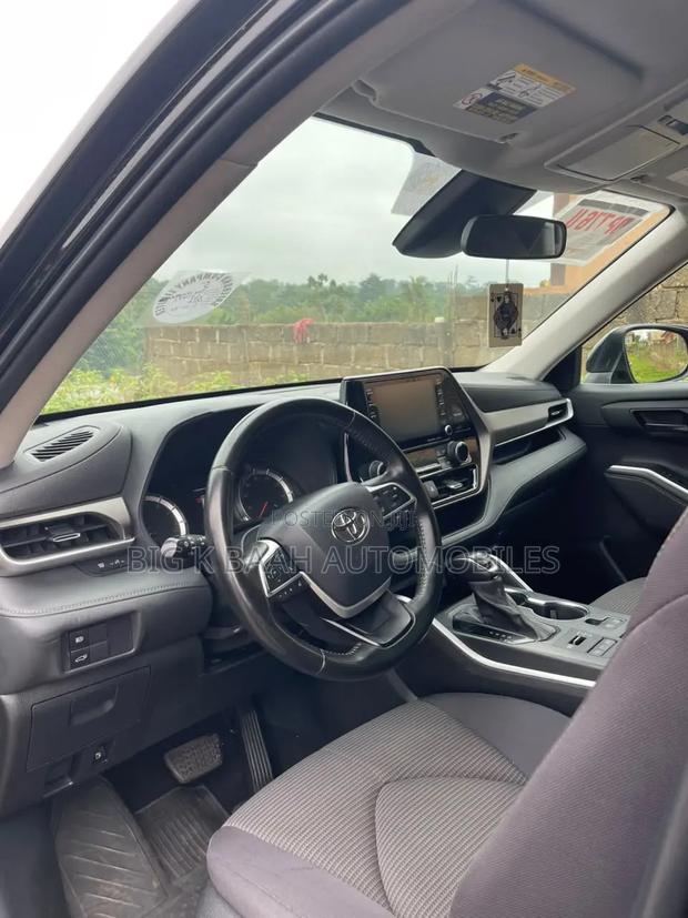 Toyota Highlander 2022 Black