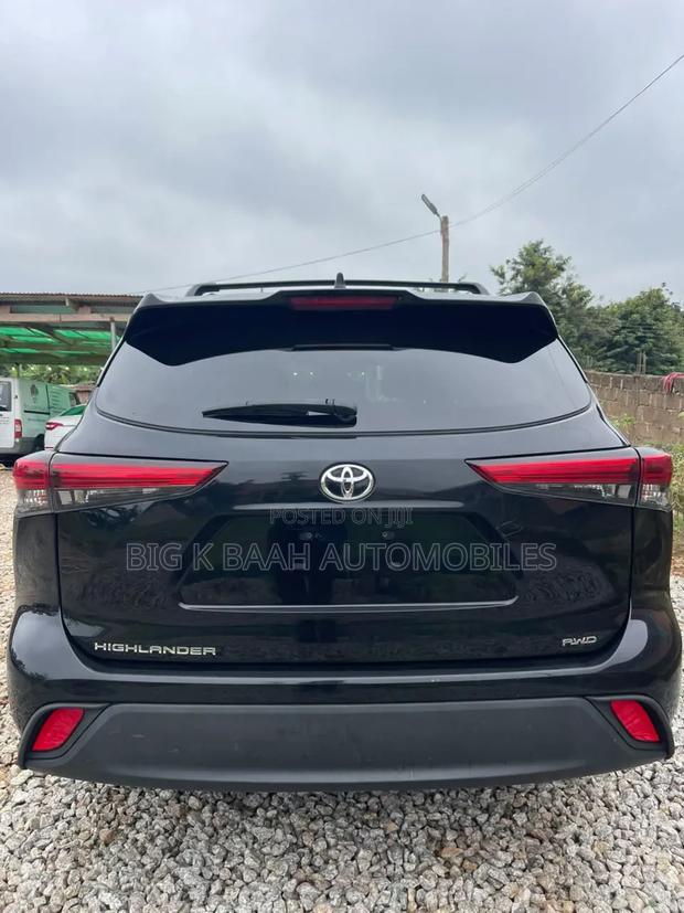 Toyota Highlander 2022 Black