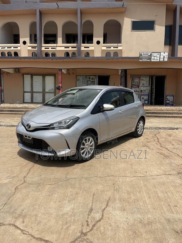Toyota Vitz 1.3 FWD 5dr 2015 Silver