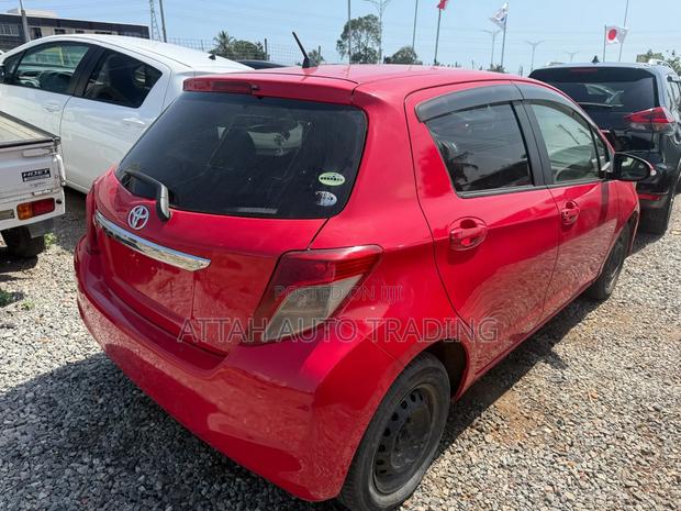 Toyota Vitz 2010 Red