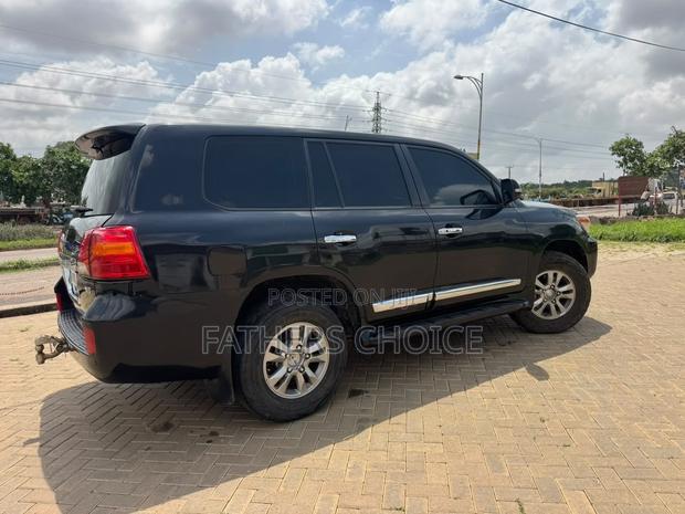Toyota Land Cruiser 4.5 V8 GXR 2012 Black