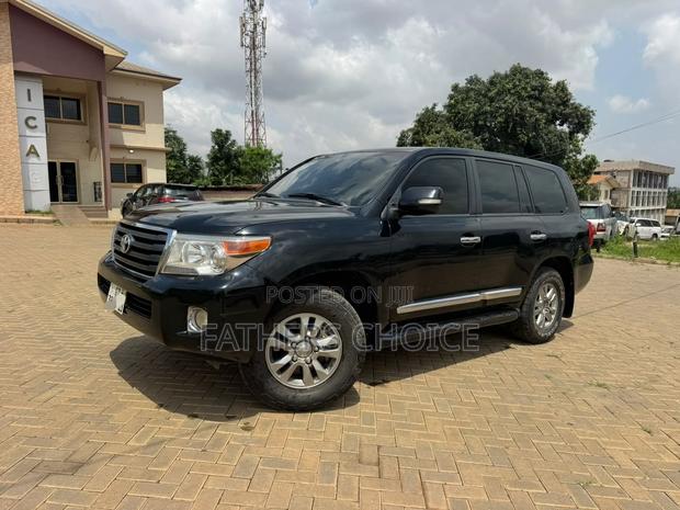 Toyota Land Cruiser 4.5 V8 GXR 2012 Black