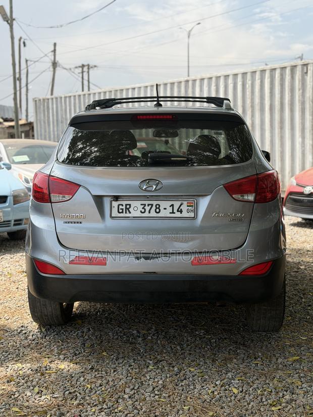Hyundai Tucson 2012 Blue