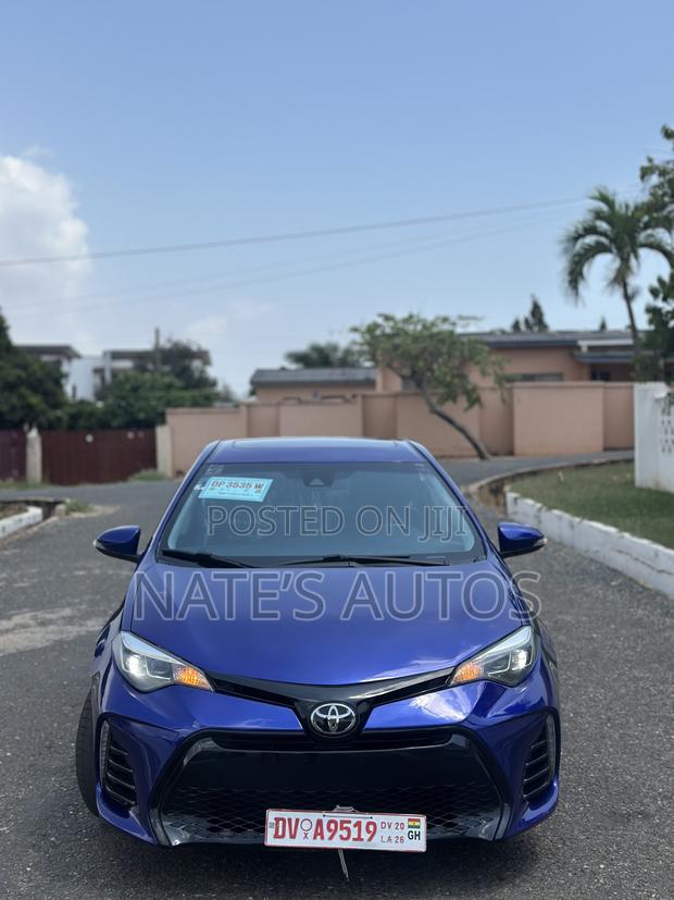 Toyota Corolla SE (1.8L 4cyl 2A) 2018 Blue