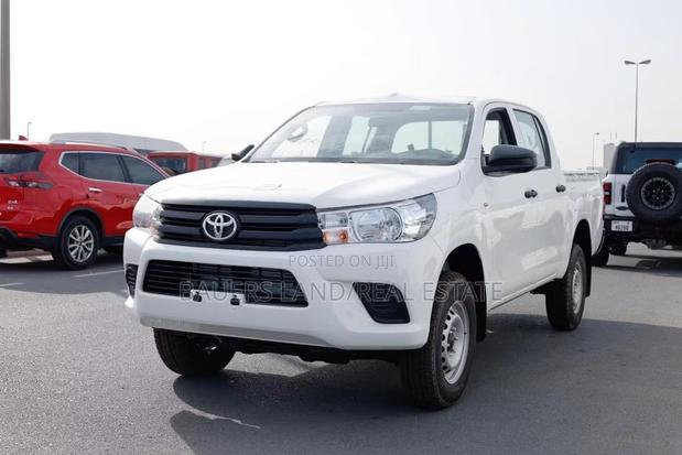 New Toyota Hilux 2026 White