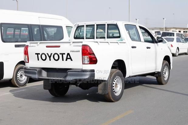 New Toyota Hilux 2026 White