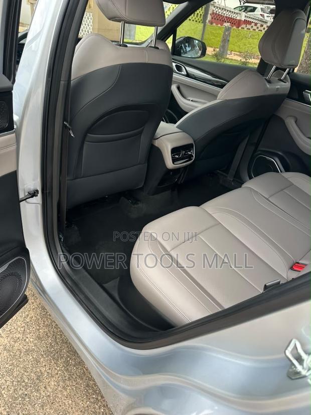 Geely Boyue 2025 Silver