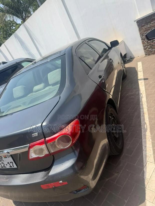 Toyota Corolla 2012 Gray