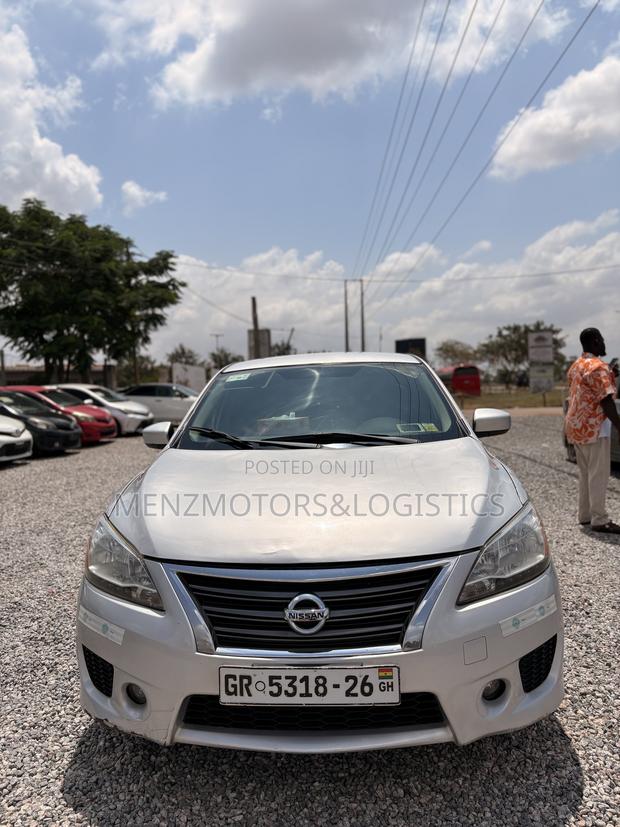 Nissan Sentra SR 4dr Sedan (1.8L 4cyl CVT) 2014 Silver