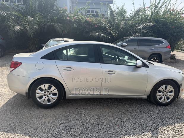 Chevrolet Cruze LS 4dr Sedan (1.8L 4cyl 6A) 2014 Silver