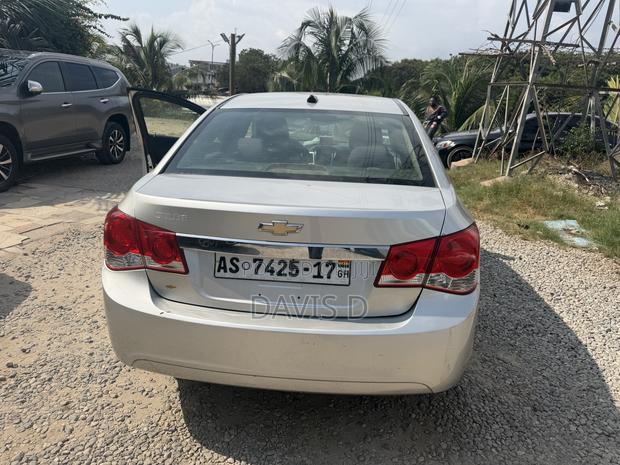 Chevrolet Cruze LS 4dr Sedan (1.8L 4cyl 6A) 2014 Silver