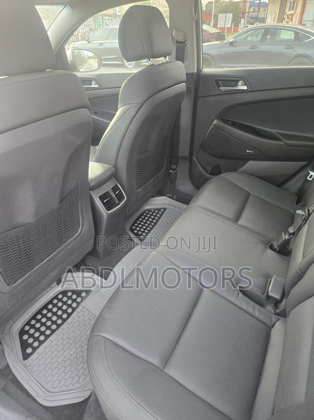 Hyundai Tucson 2018 Silver