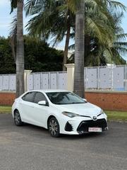 Toyota Corolla LE (1.8L 4cyl 2A) 2018 White for sale