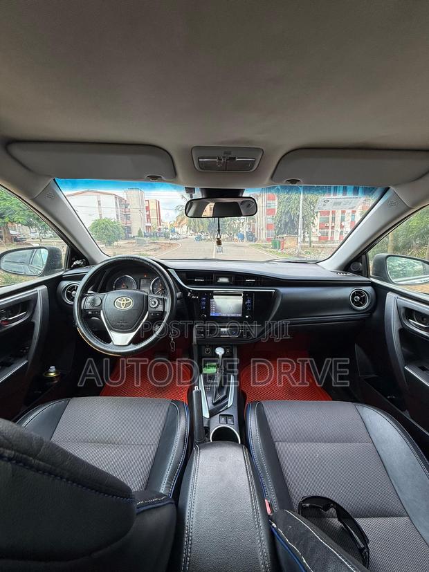 Toyota Corolla 2017 Black