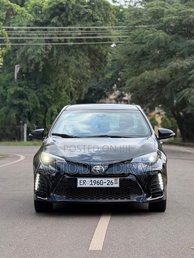 Toyota Corolla 2017 Black