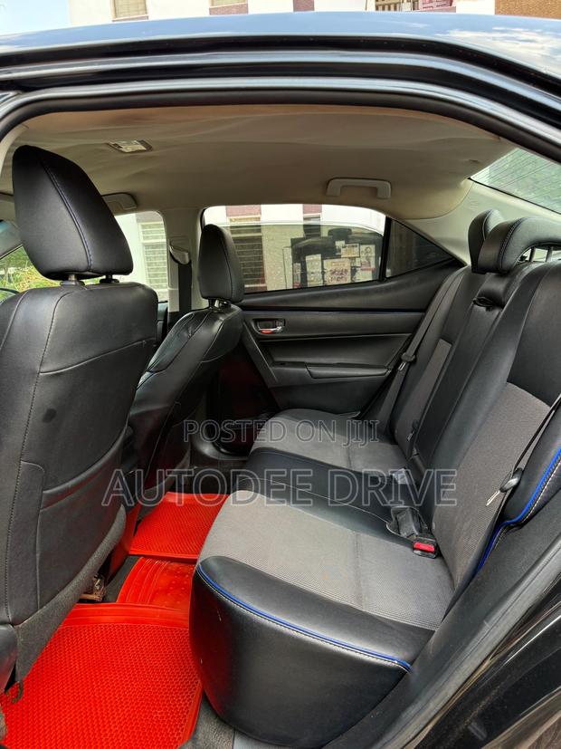 Toyota Corolla 2017 Black