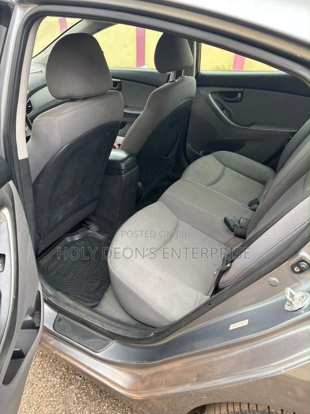 Hyundai Elantra GLS Sedan FWD (1.8L 4cyl 6A) 2013 Gray