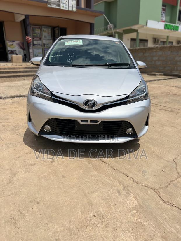Toyota Vitz 1.3 AWD 5dr 2015 Silver