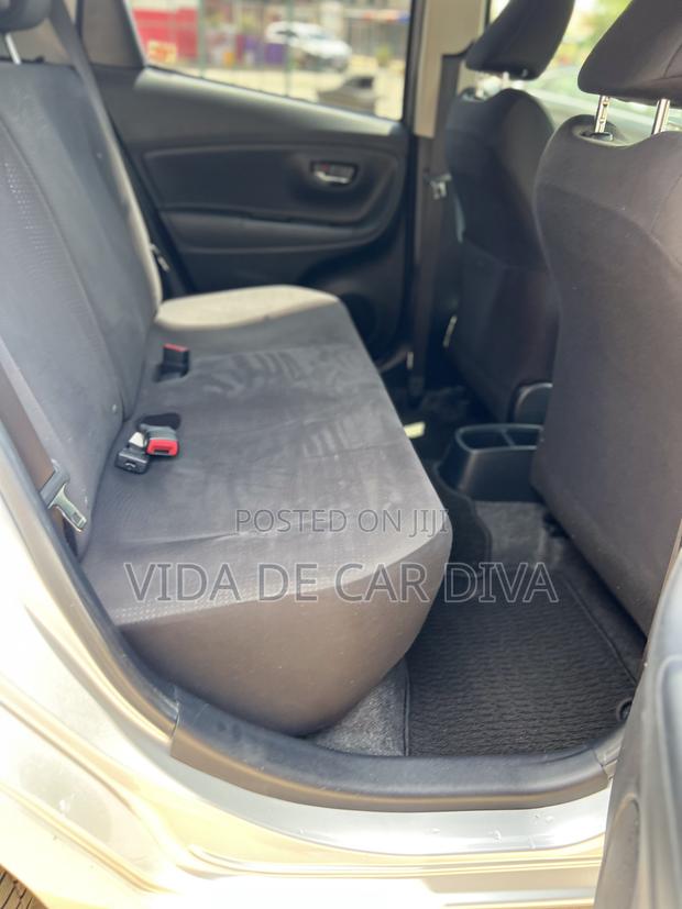 Toyota Vitz 1.3 AWD 5dr 2015 Silver