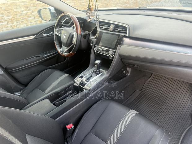 Honda Civic 2017 White