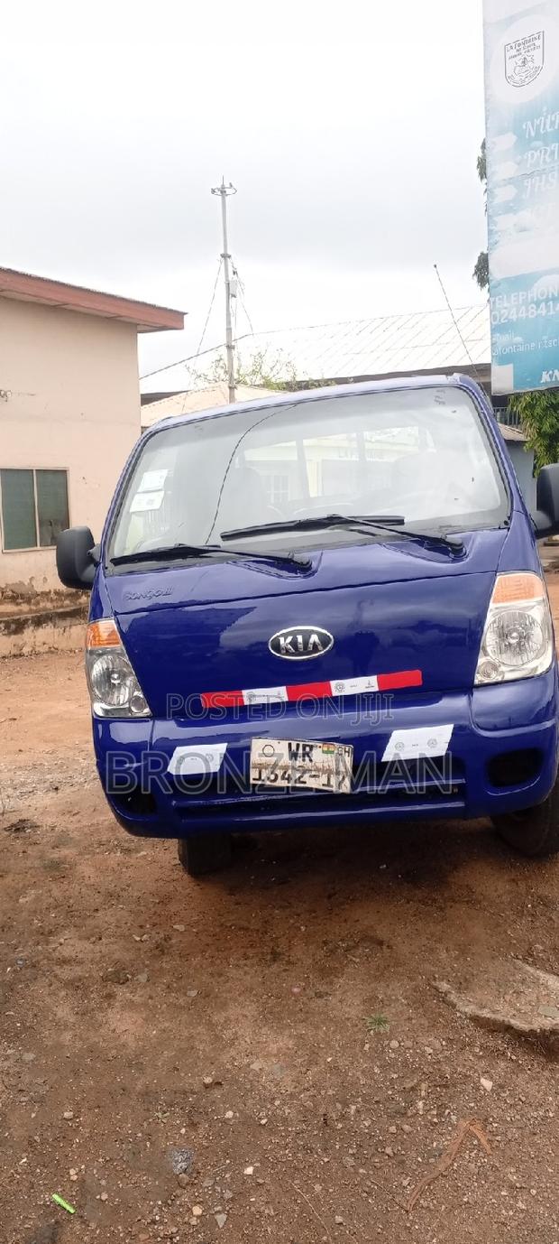 Kia Bongo 2017 Blue