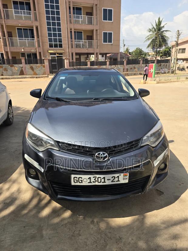 Toyota Corolla S 4dr Sedan (1.8L 4cyl CVT) 2014 Gray