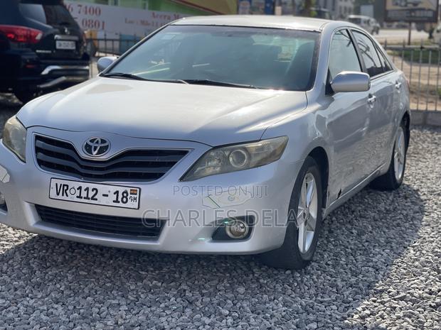 Toyota Camry LE 4dr Sedan (2.5L 4cyl 6AM) 2010 Silver