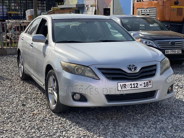 Toyota Camry LE 4dr Sedan (2.5L 4cyl 6AM) 2010 Silver