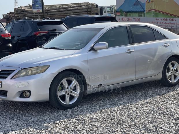Toyota Camry LE 4dr Sedan (2.5L 4cyl 6AM) 2010 Silver
