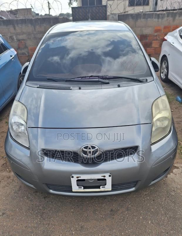 Toyota Yaris 2011
