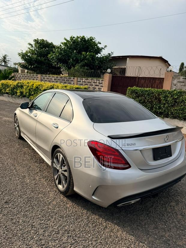 Mercedes-Benz C300 2018 Silver