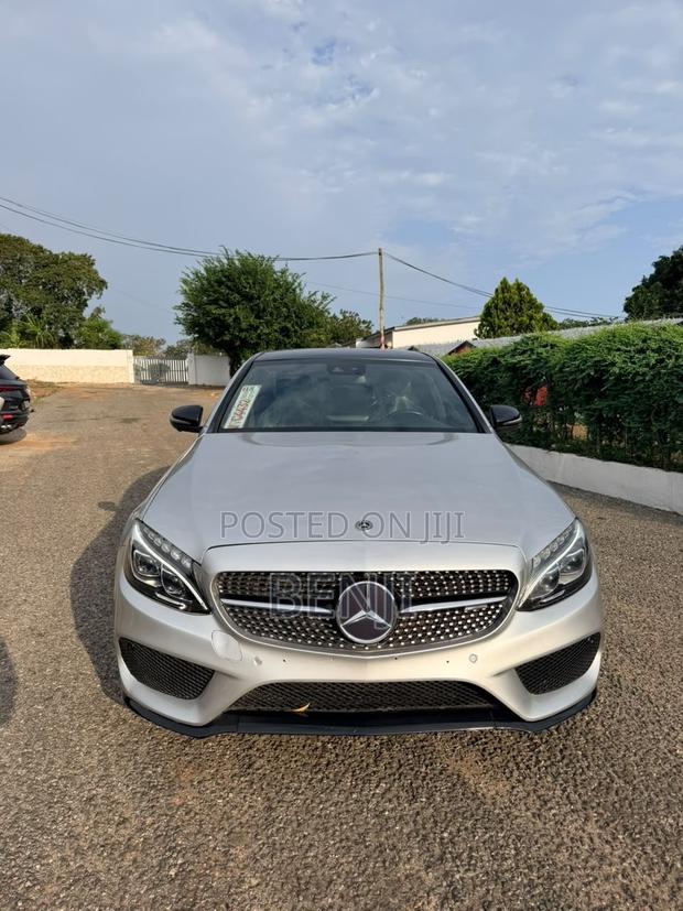 Mercedes-Benz C300 2018 Silver