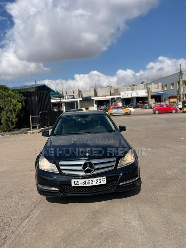 Mercedes-Benz C250 2012 Black