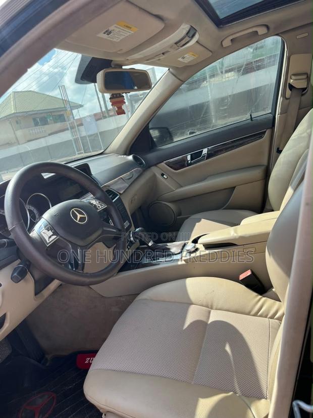 Mercedes-Benz C250 2012 Black