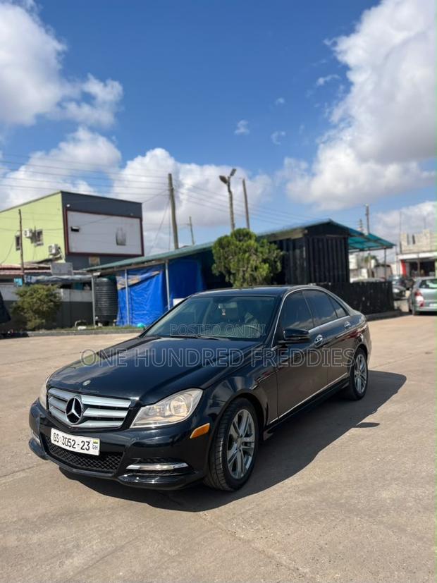 Mercedes-Benz C250 2012 Black