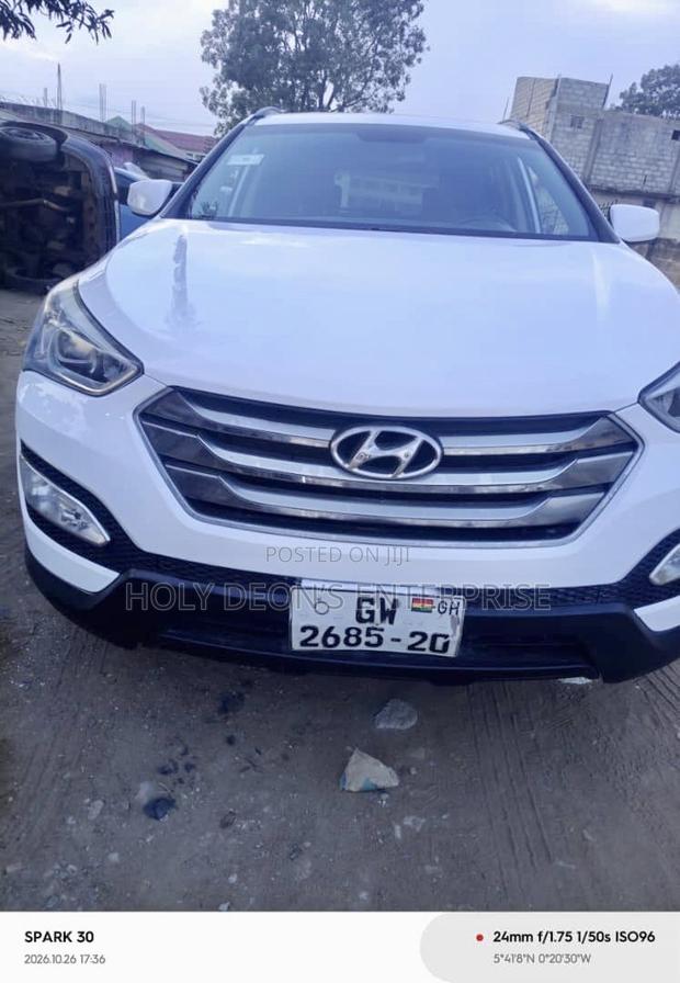 Hyundai Santa Fe GLS 4dr SUV AWD (3.3L 6cyl 6A) 2014 White
