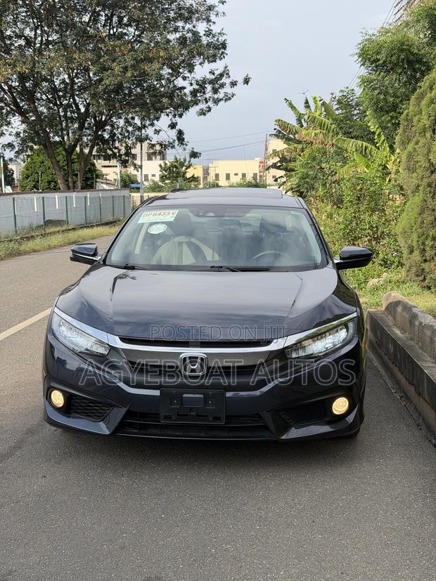 Honda Civic Touring 4dr Sedan (1.5L 4cyl) 2017 Gray