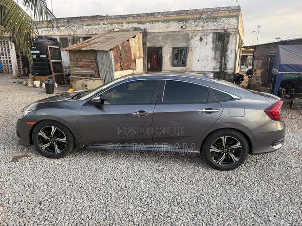 Honda Civic 2018 Beige