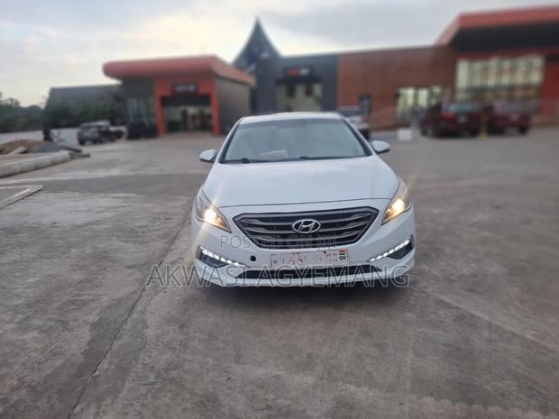 Hyundai Sonata Limited Sedan FWD (2.4L 4cyl 6A) 2017 White